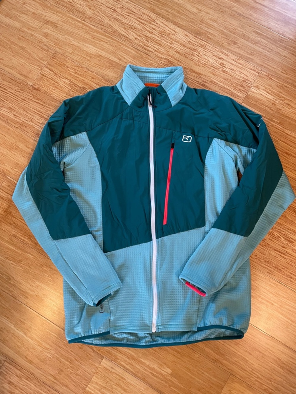 Ortovox Women's Westalpen Swisswool Hybrid Jacket fits like a M/L (I am not XL)
